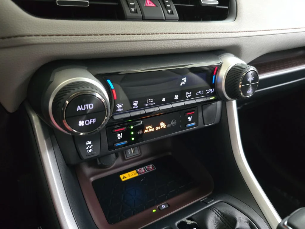 Used 2025 Red Toyota Limited image 26