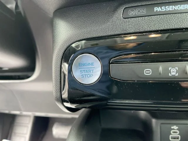 2025 Ford Escape PHEV - Photo 17
