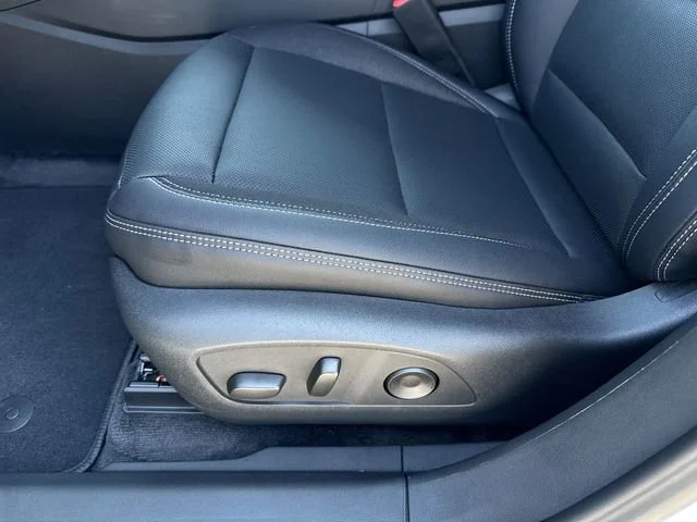 2025 Chevrolet Blazer EV LT - Photo 11