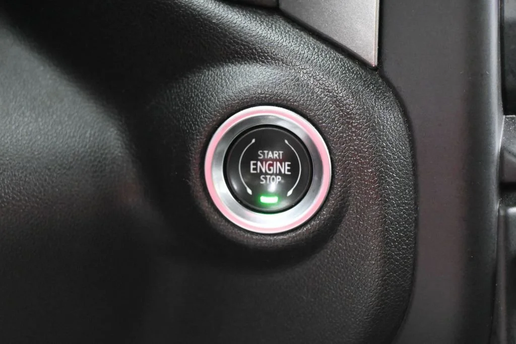 Used 2022 Summit White Chevrolet LT image 21