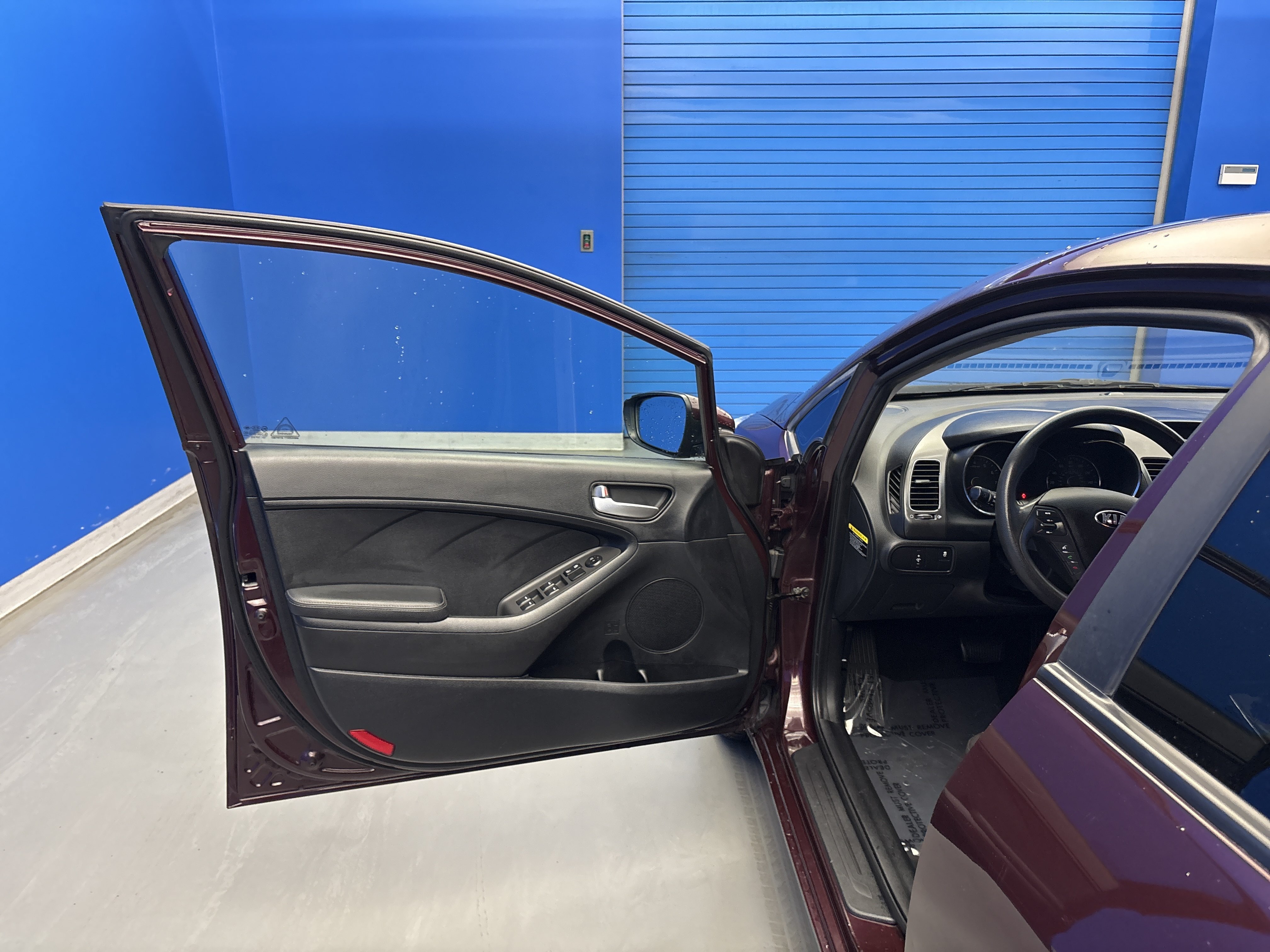 Used 2017 Red Kia LX image 9