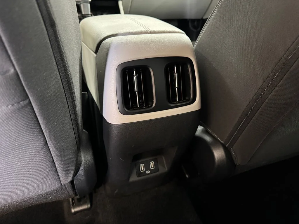 Used 2024 Gray Hyundai SEL image 26