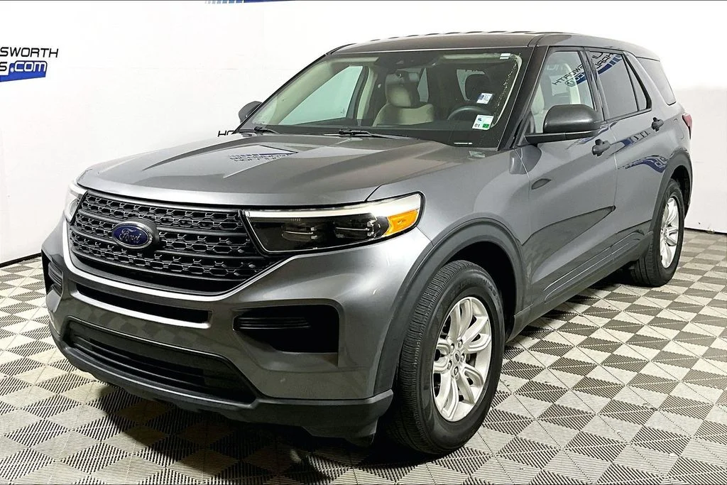 2021 Ford Explorer Base RWD's photo