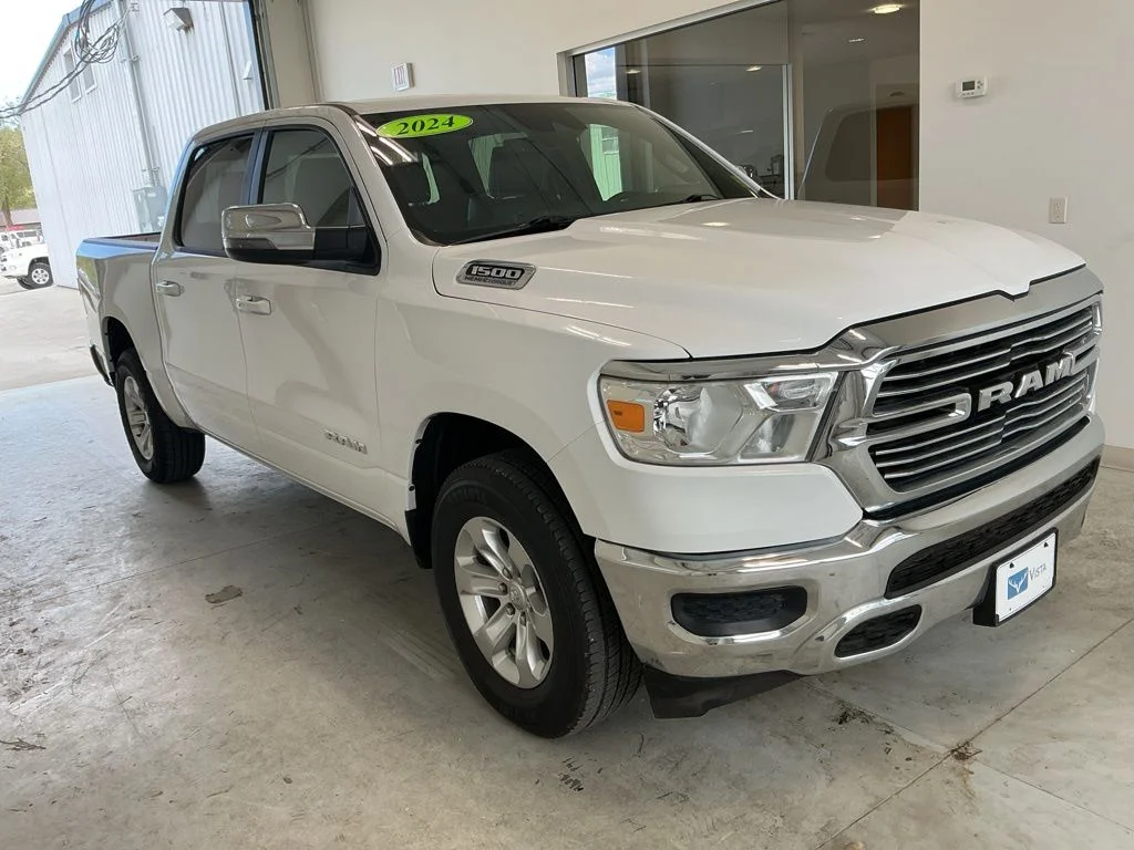 2024 RAM 1500 Laramie 4x4 Crew Cab 5'7's photo