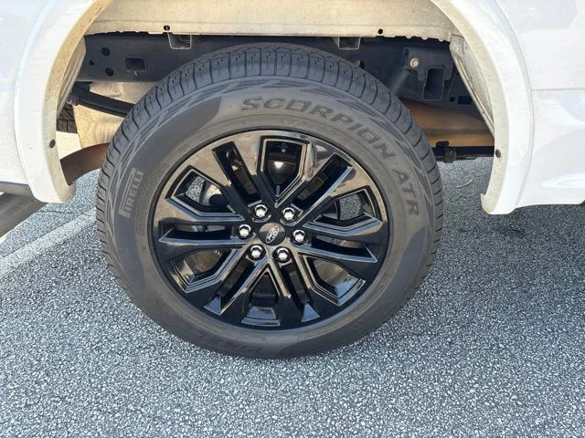 Used 2020 White Ford XLT image 5