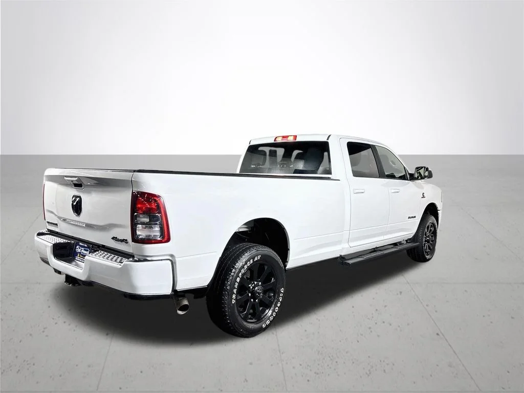 Used 2021 White Ram Big Horn image 6