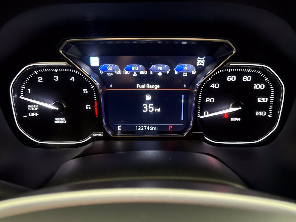 2021 GMC Yukon SLT - Photo 16