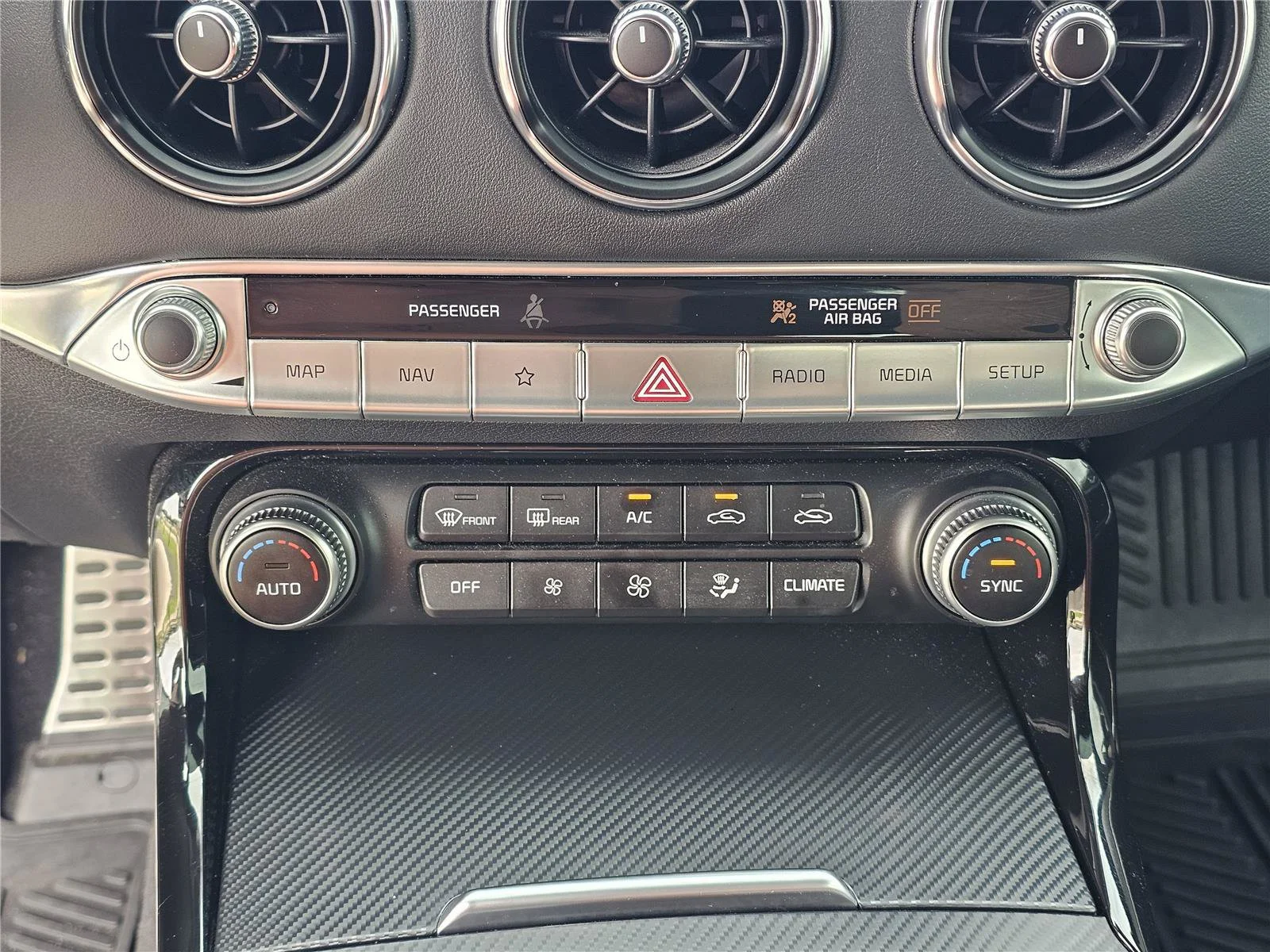 Used 2022 Snow White Pearl Kia GT2 image 30