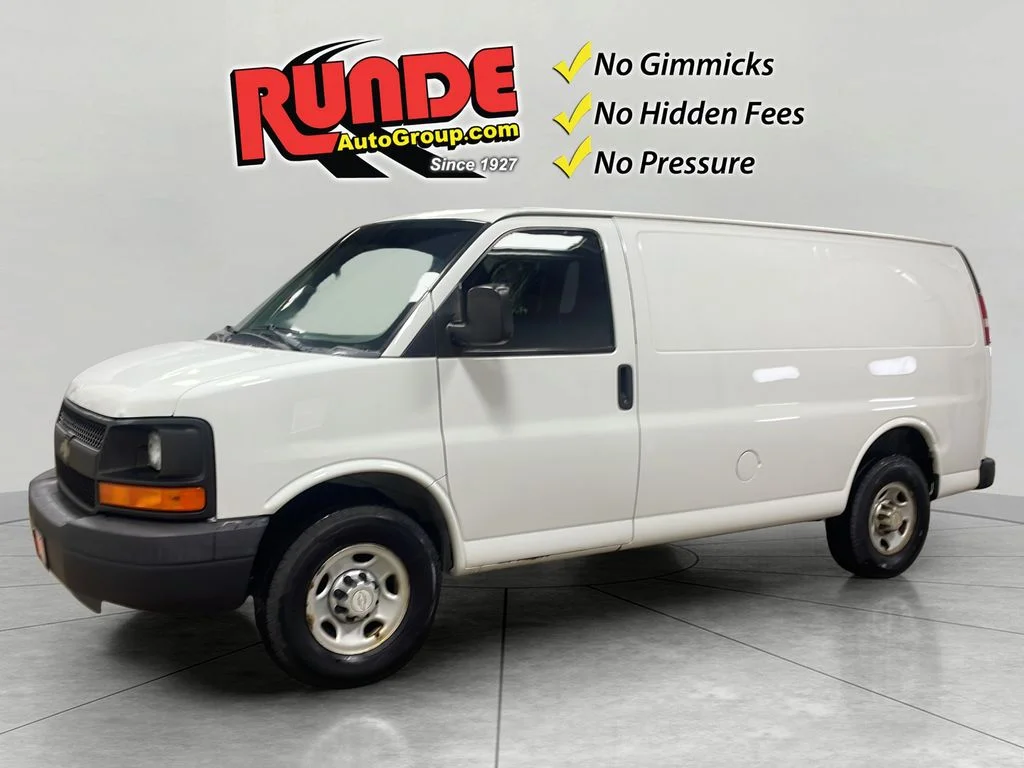 2016 Chevrolet Express 3500 Work Van HD's photo