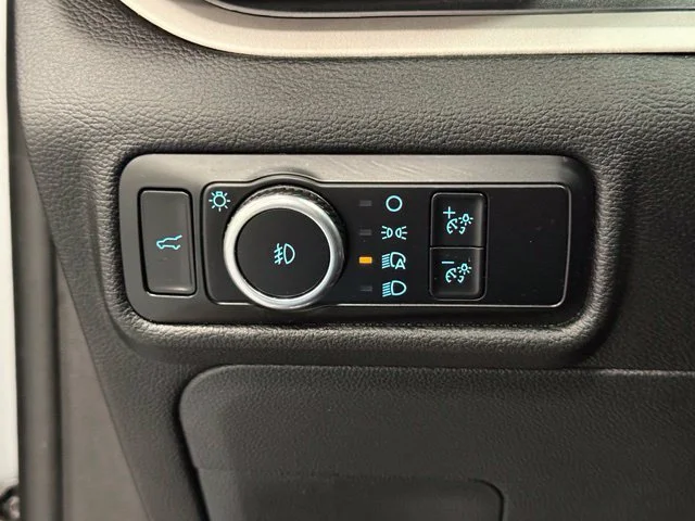Used 2024 Silver Ford XLT image 11