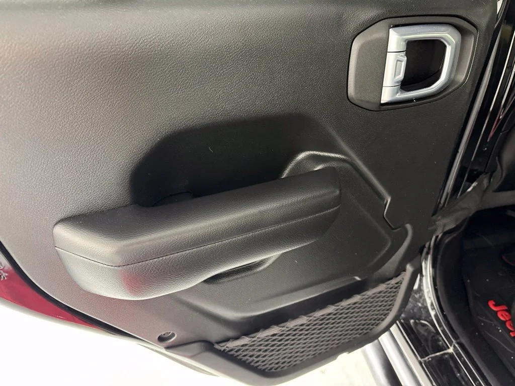 Used 2021 Black Jeep Unlimited Rubicon image 26
