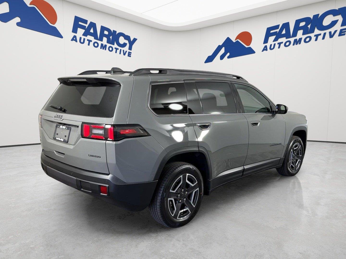 New 2026 Sting-Gray Clear-Coat Exterior Paint Jeep Laredo image 4