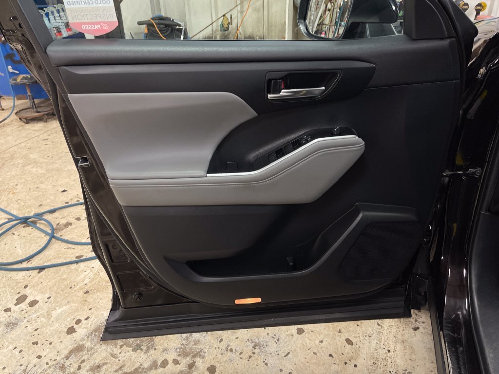 Used 2021 Brown Toyota XLE image 14