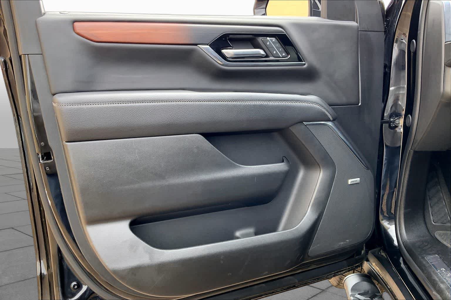 Used 2025 Onyx Black GMC Denali image 22