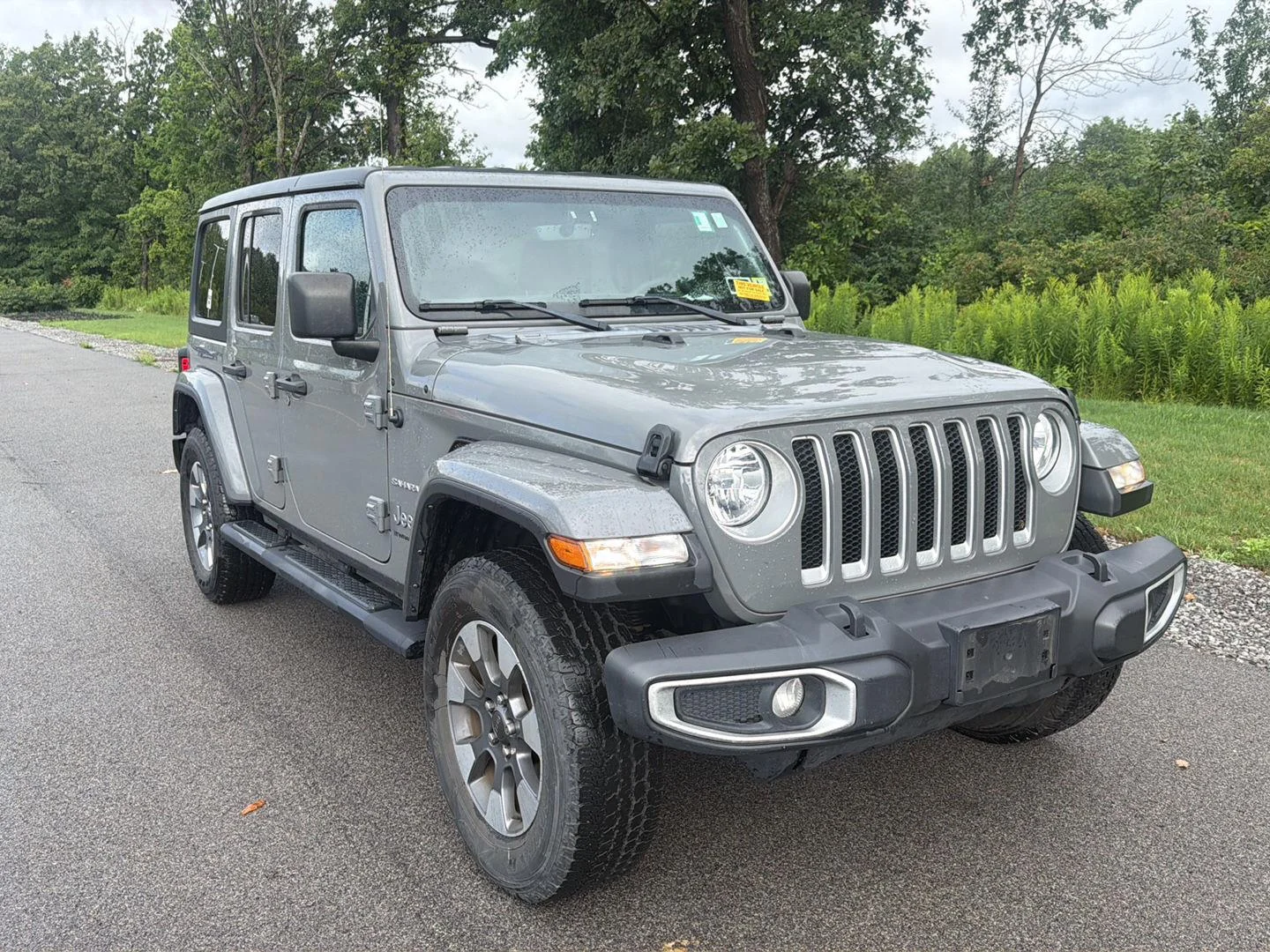 Used 2023 Sting-Gray Clearcoat Jeep Sahara image 2