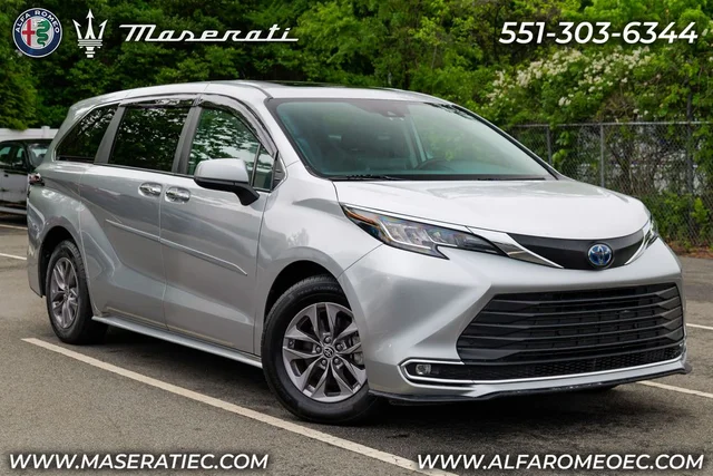 2023 Toyota Sienna XLE