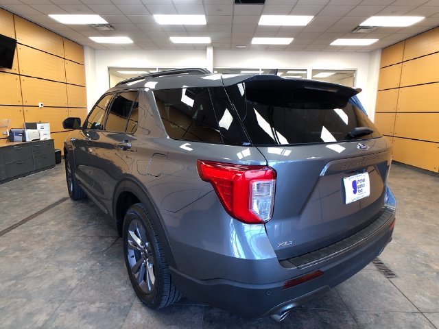 Certified Used 2022 Gray Metallic Ford XLT image 5