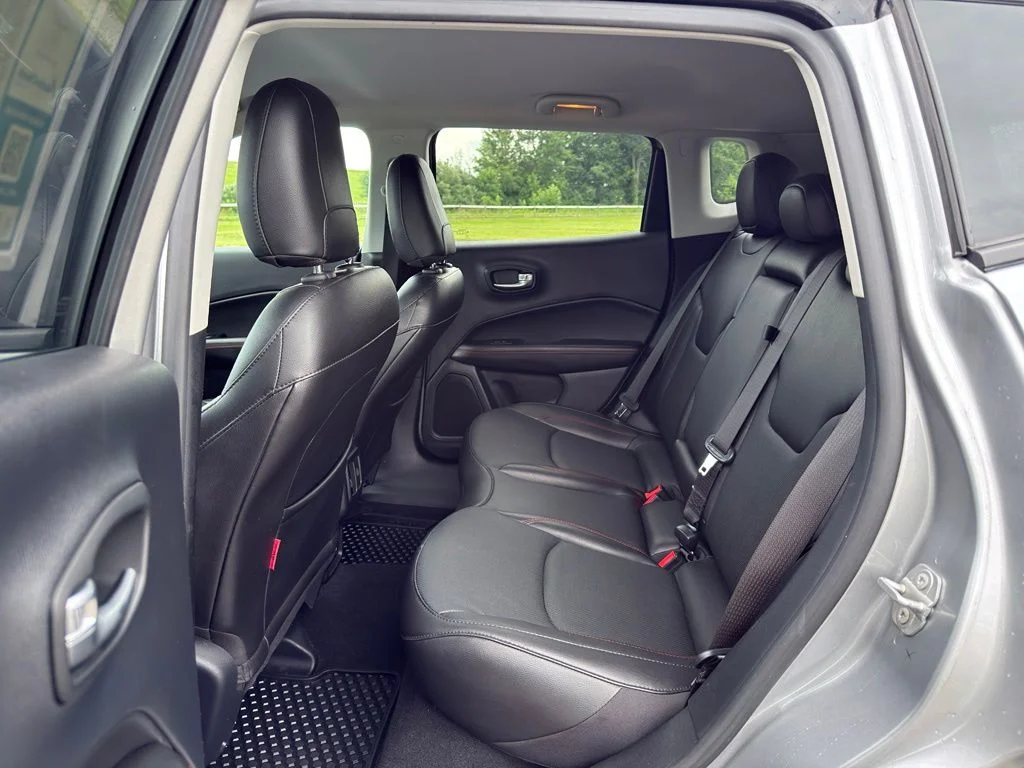 Used 2021 Silver Jeep Trailhawk image 26