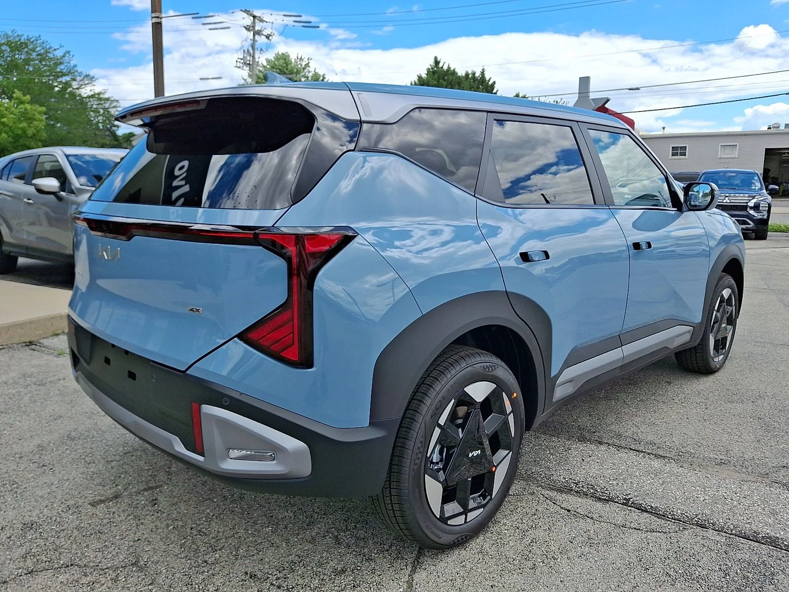 New 2027 Blue Kia S image 8