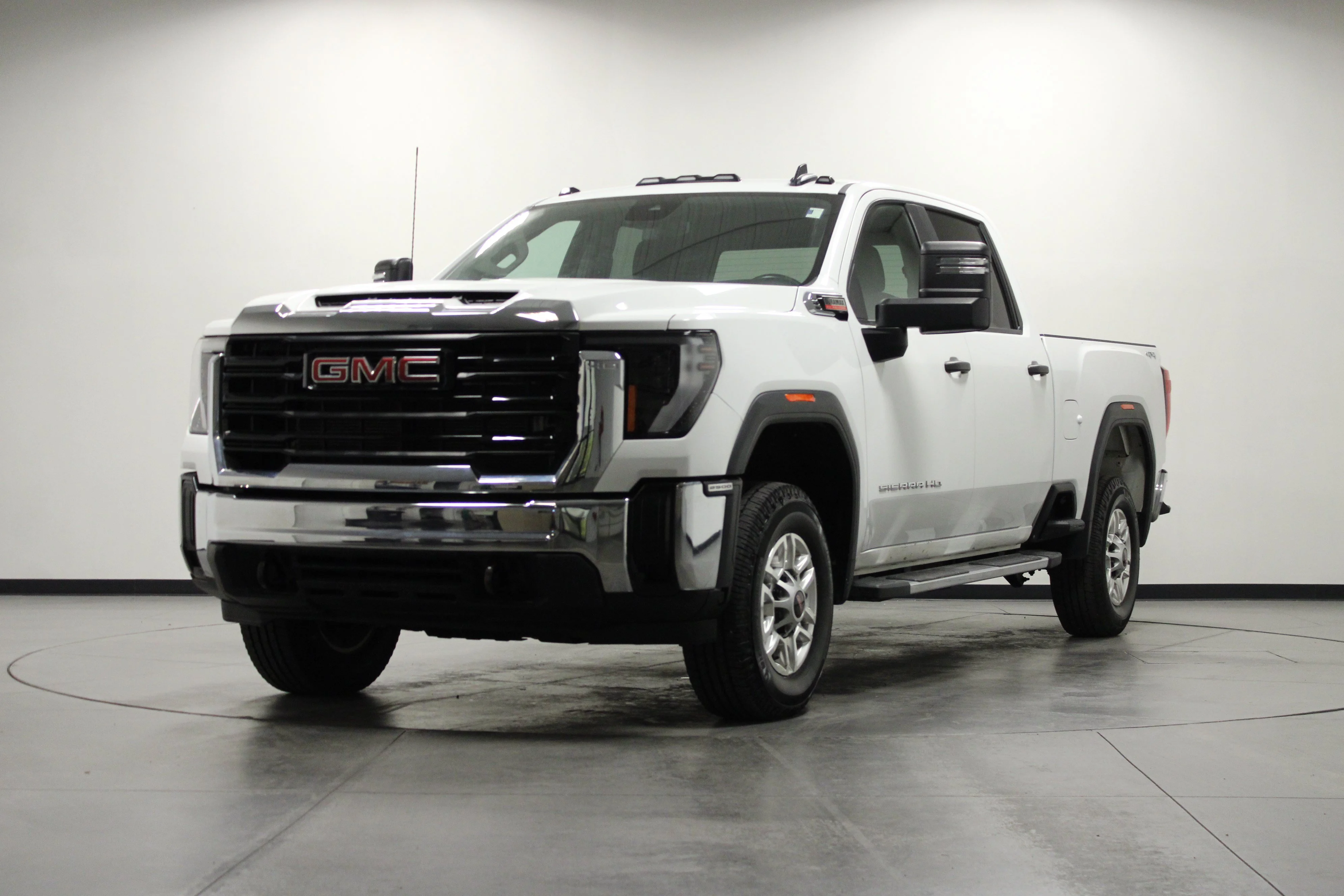 Used 2024 Summit White GMC Pro image 8