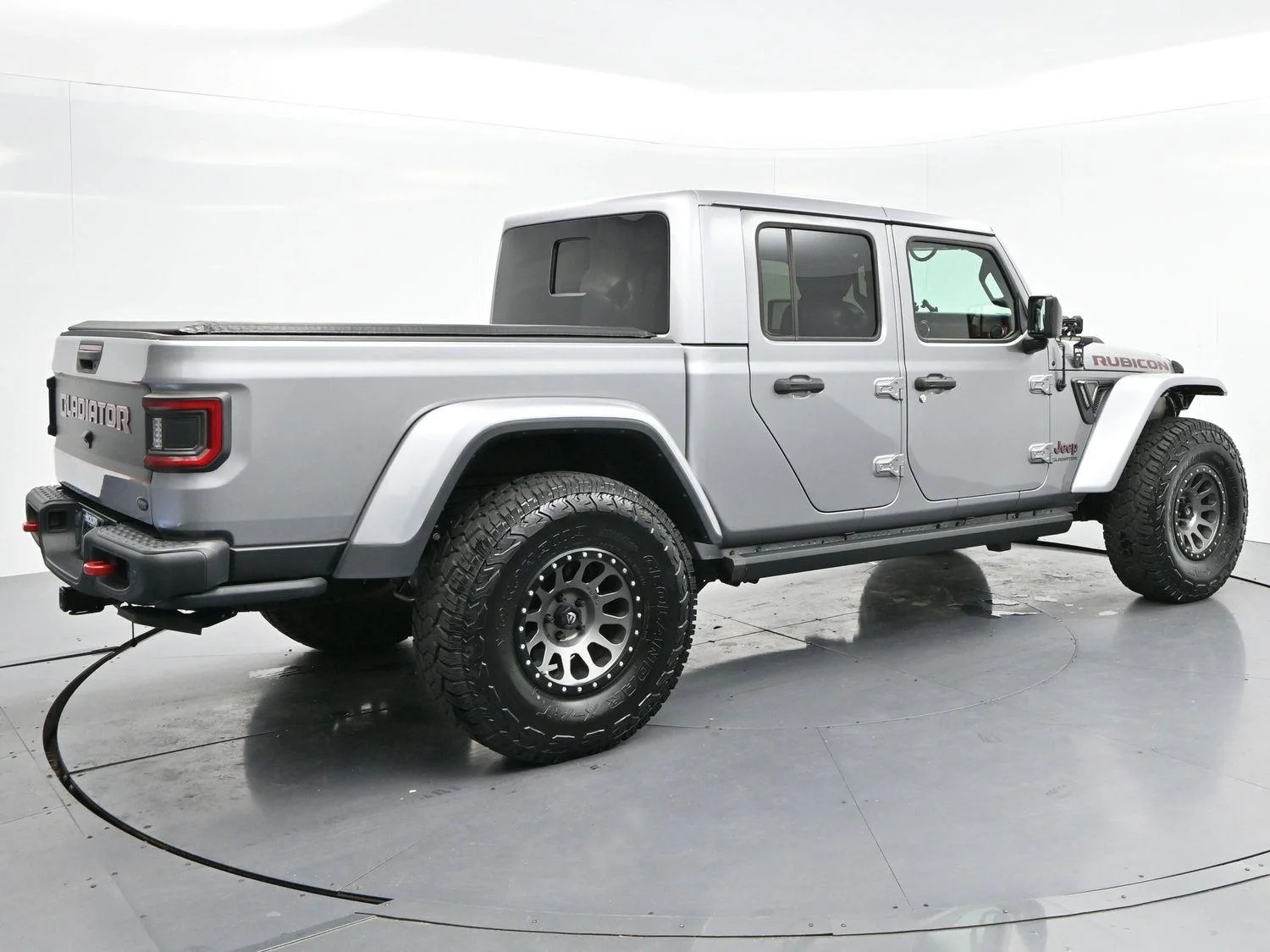 Used 2020 Billet Silver Metallic Clearcoat Jeep Rubicon image 7