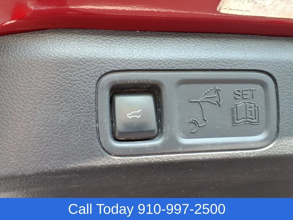 Used 2022 Red Ford XLT image 22