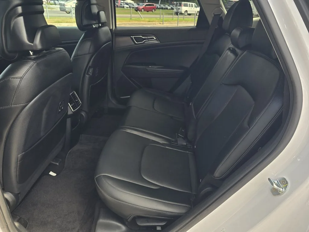 Used 2023 Glacial White Pearl Kia EX image 11