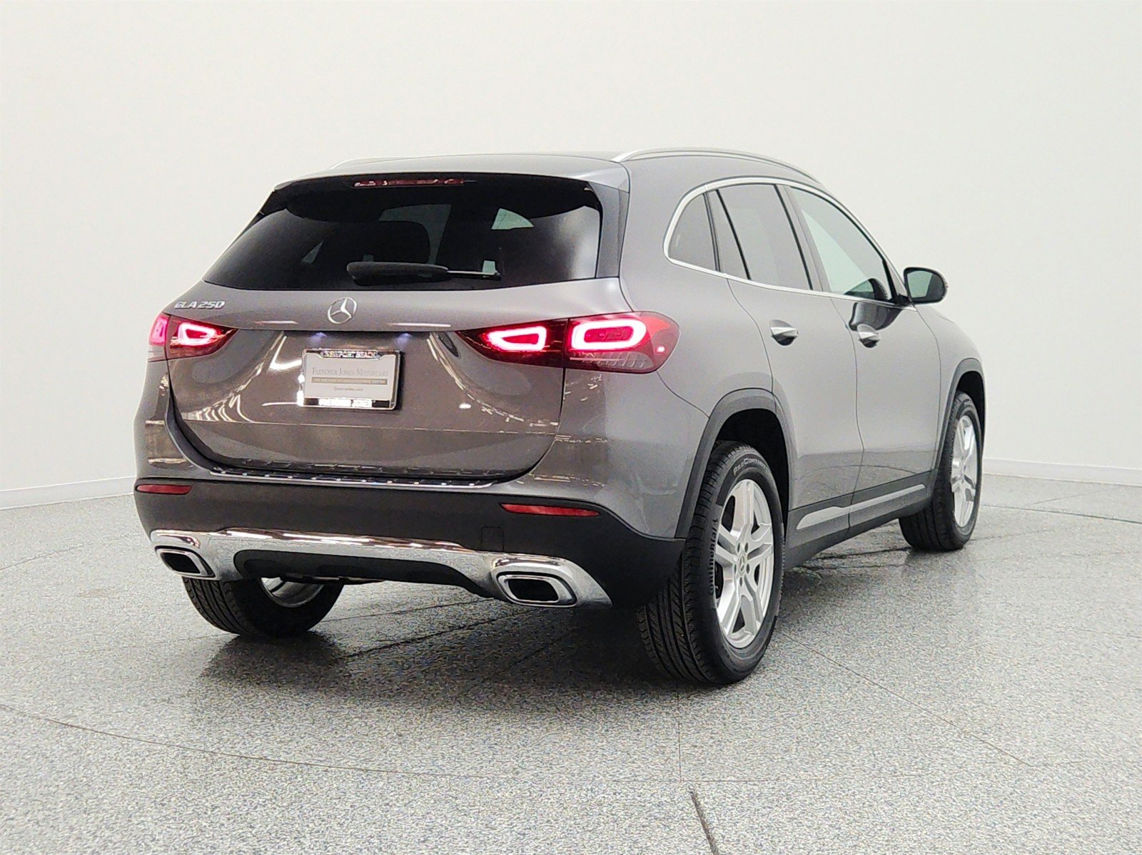 Used 2023 Mountain Grey Metallic Mercedes-Benz GLA 250 SUV image 6