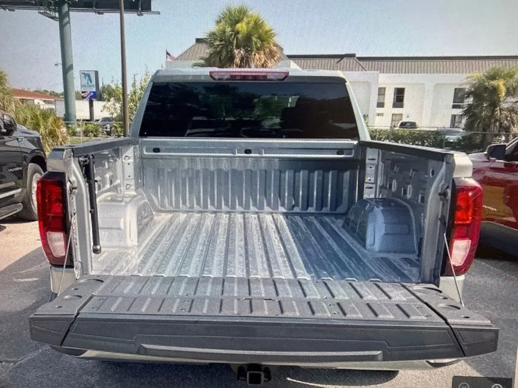 Used 2024 Silver GMC Elevation image 5