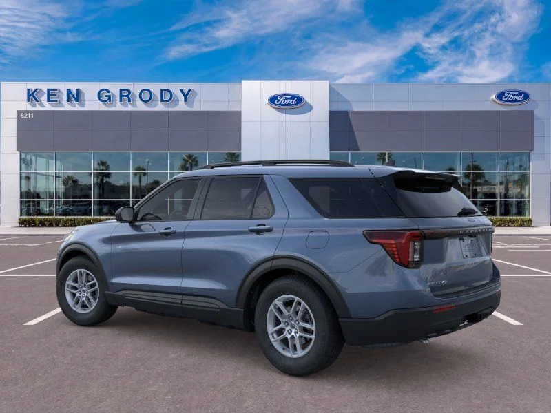 New 2026 Vapor Blue Metallic Ford Active image 5
