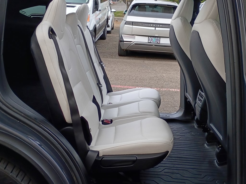 2020 Tesla Model X Long Range - Photo 19