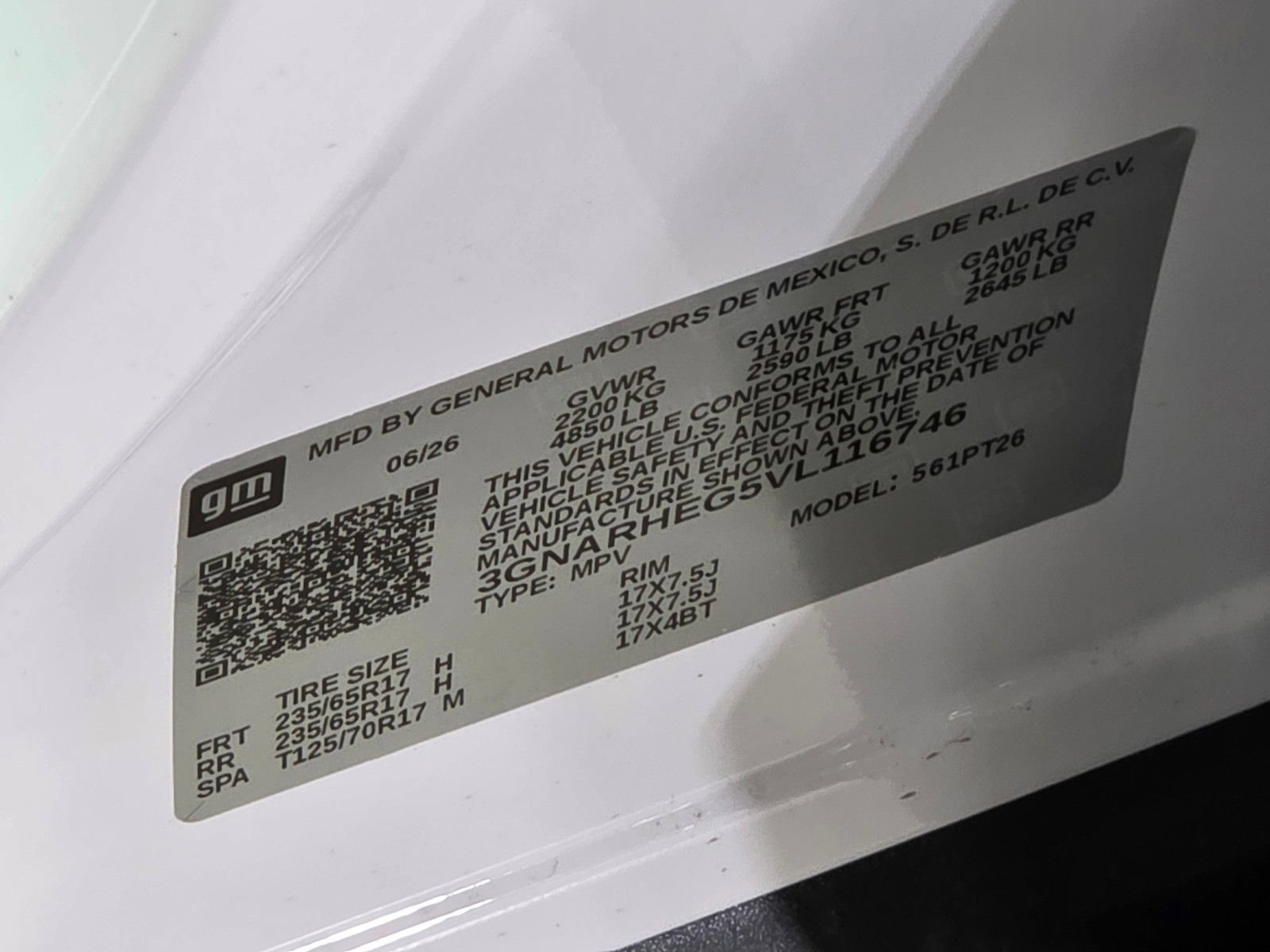 New 2027 Summit White Chevrolet LT image 34