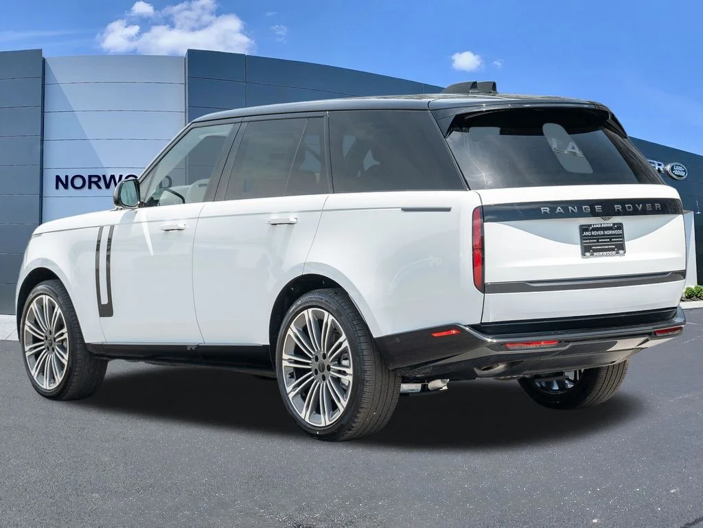 New 2026 Fuji White Land Rover SE image 6