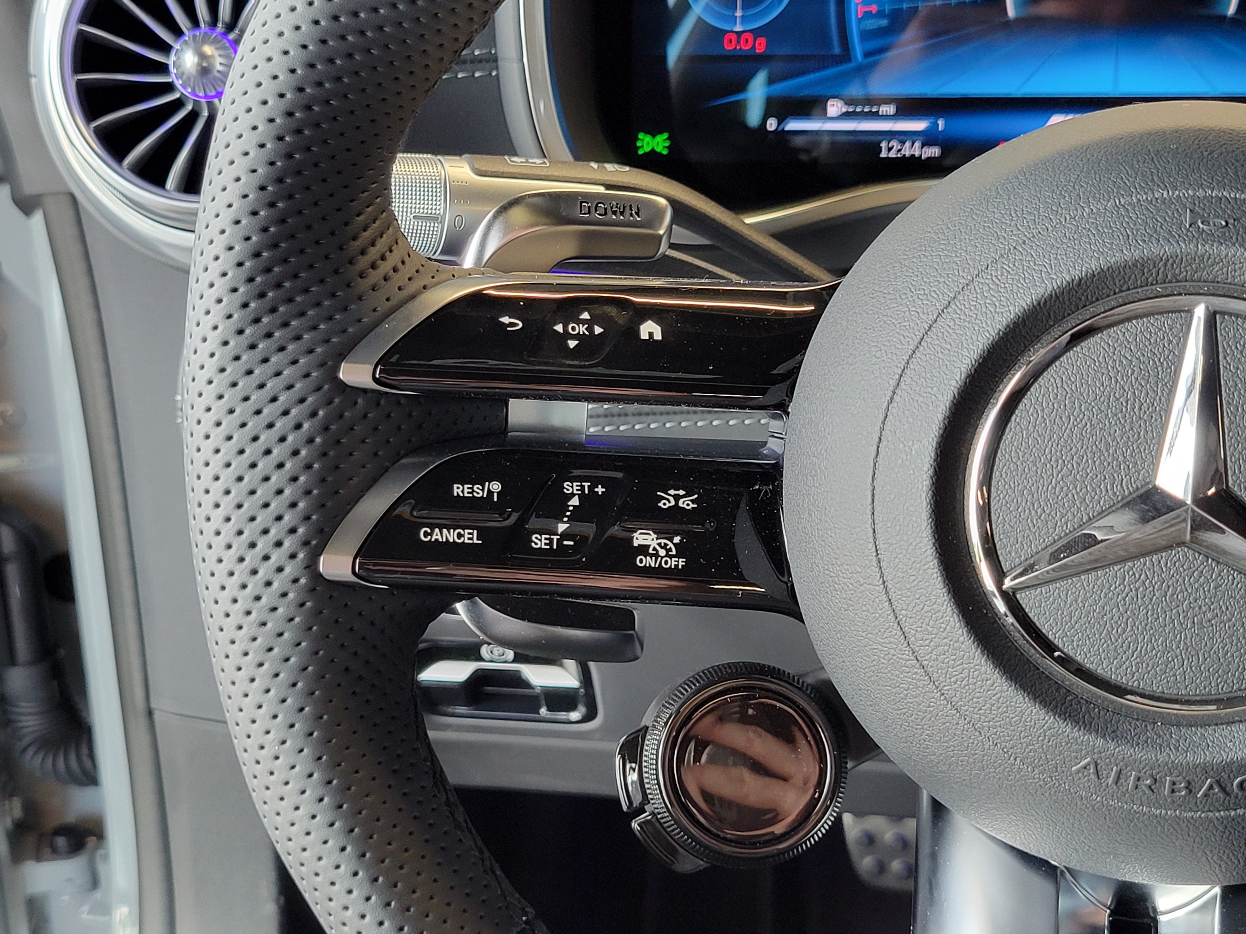 New 2026 MANUFAKTUR Alpine Grey Mercedes-Benz AMG® GT 55 Coupe image 21
