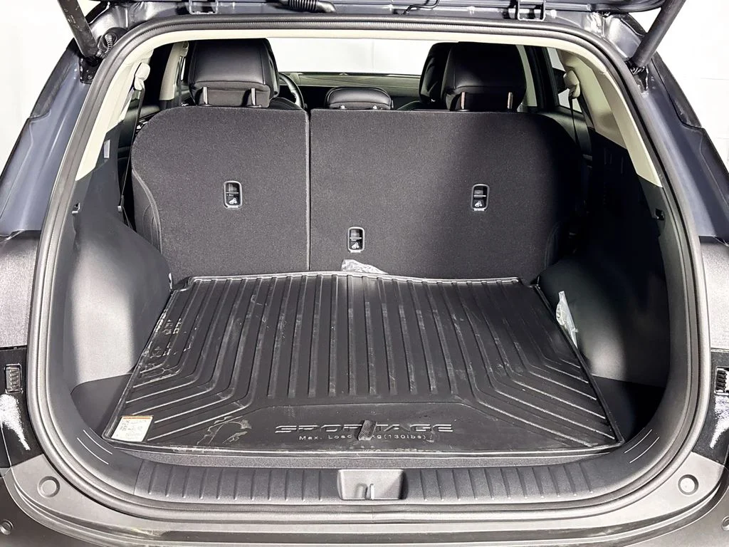 New 2026 Fusion Black Kia EX image 20