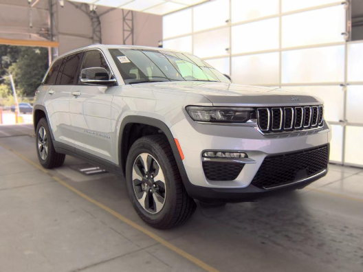 Used 2024 Silver Jeep 4xe image 2