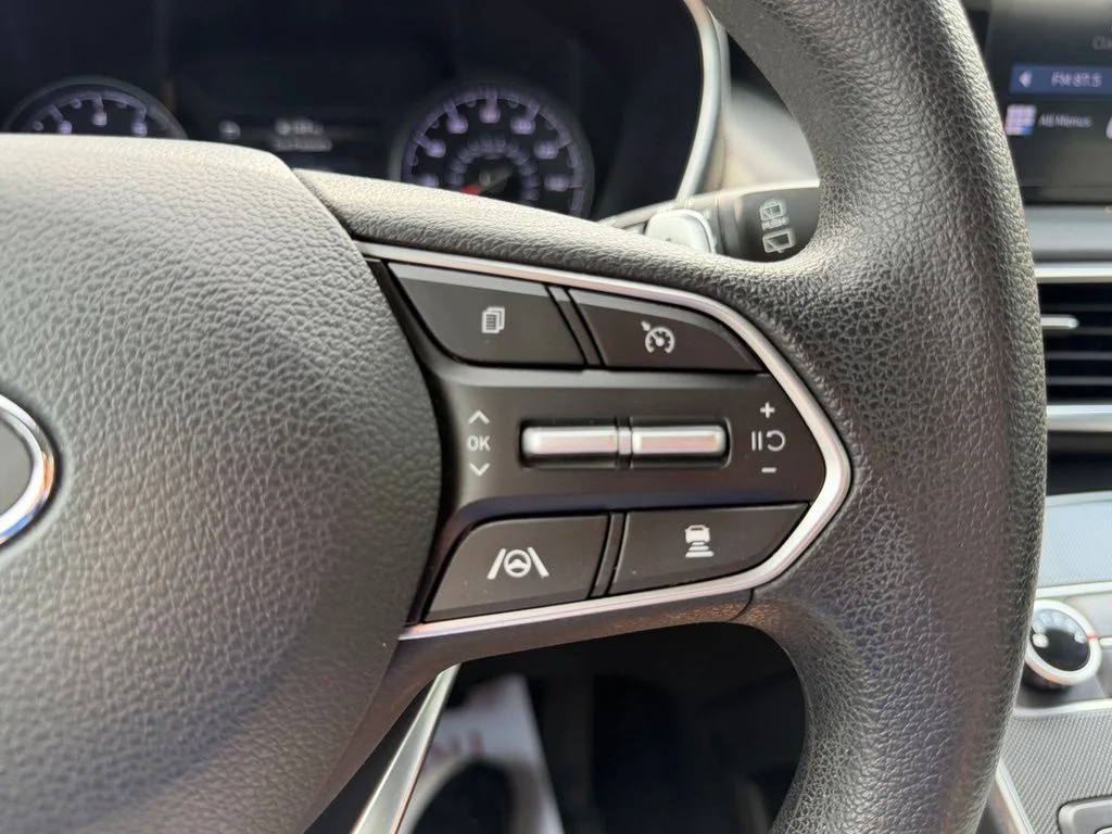 Used 2022 Hampton Gray Hyundai SEL image 26