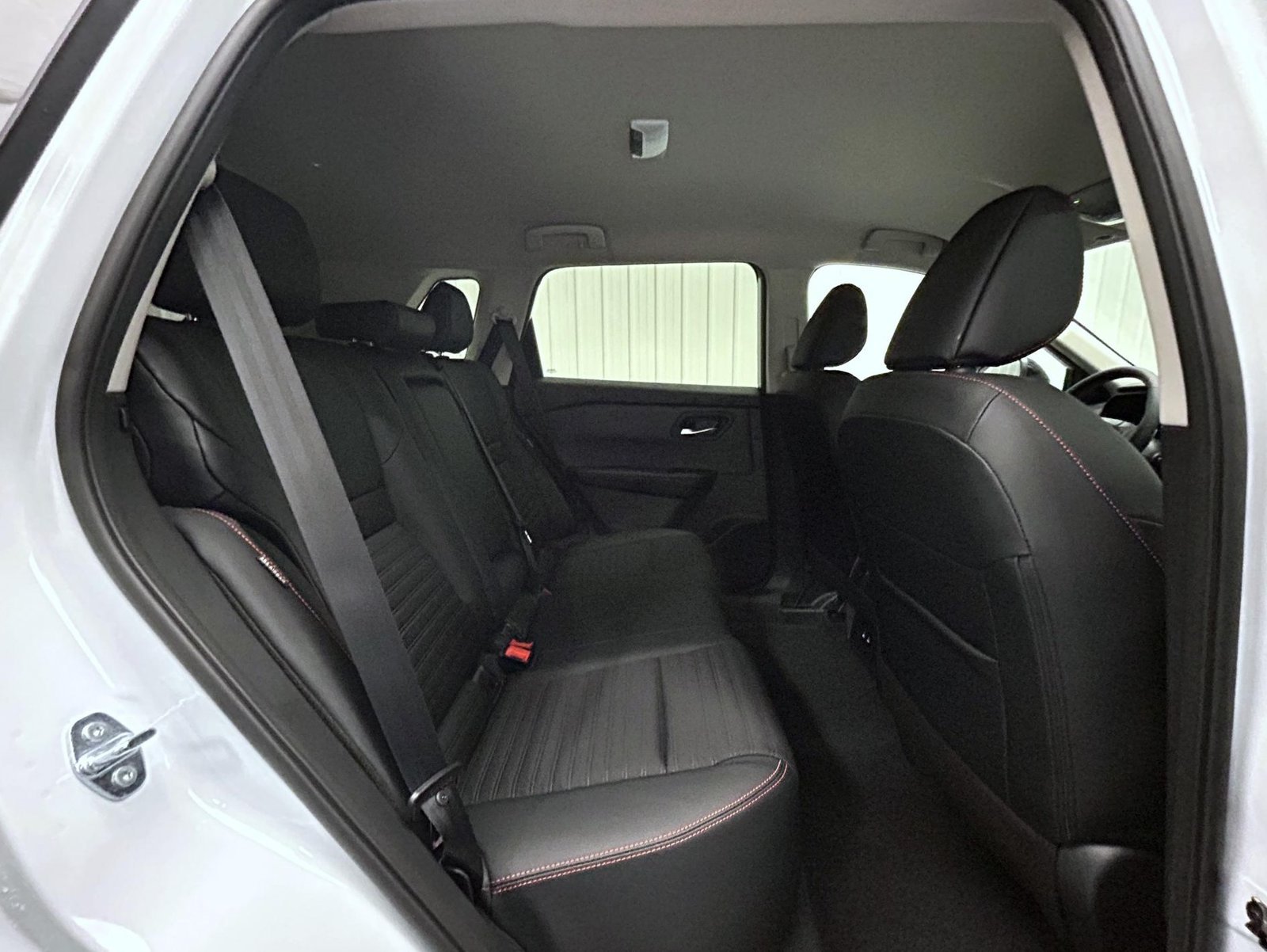 New 2027 Everest White Pearl Nissan Rock Creek image 18