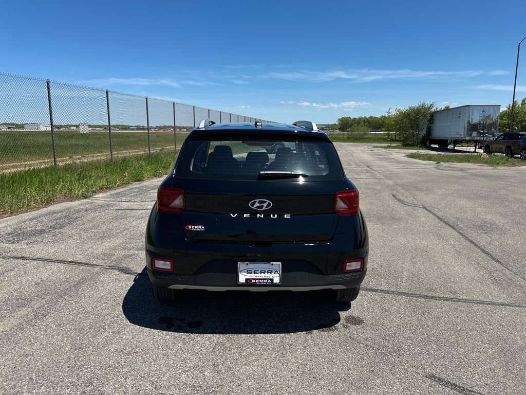 New 2026 Black Hyundai SEL image 5