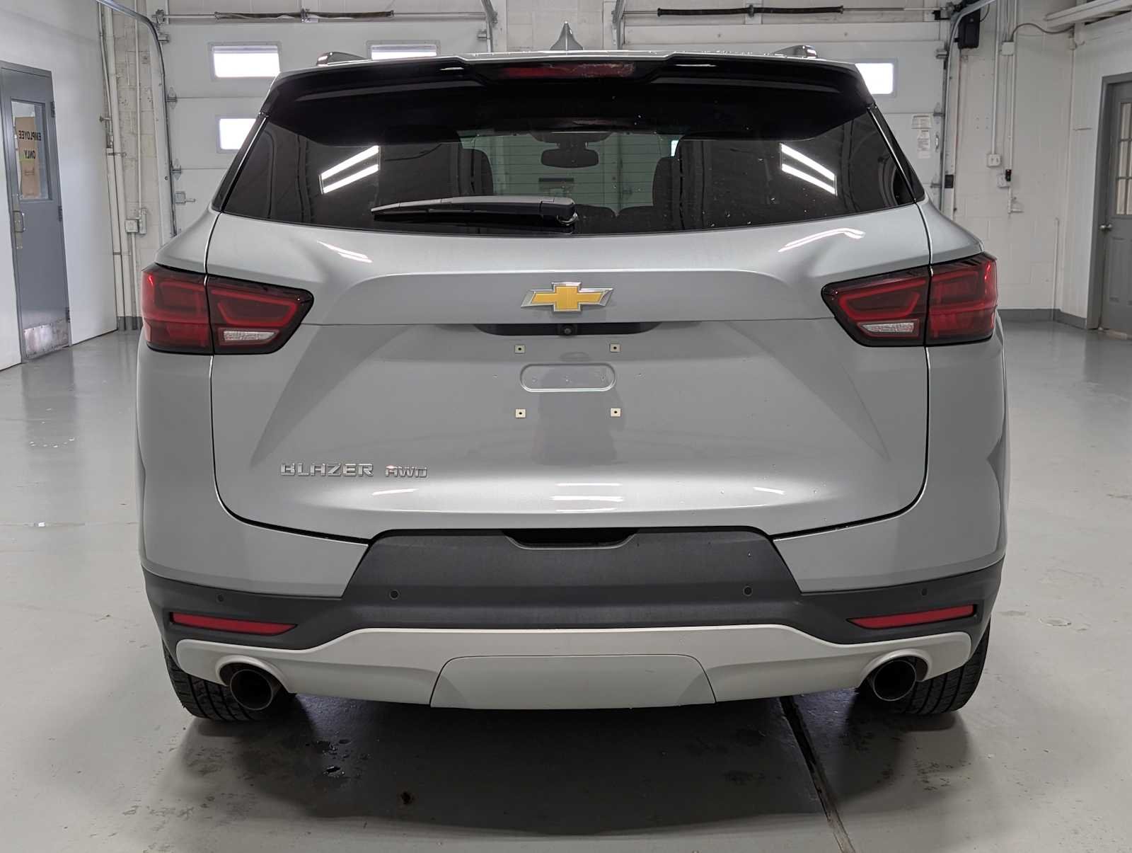 Used 2024 Sterling Gray Metallic Chevrolet LT image 9