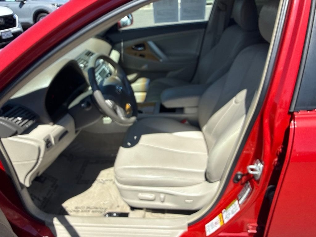 Used 2007 Red Toyota XLE image 14