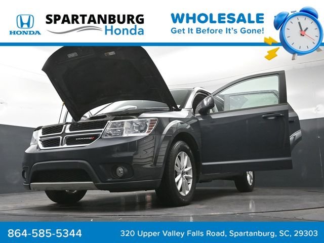Used 2018 Gray Clearcoat Dodge SXT image 32