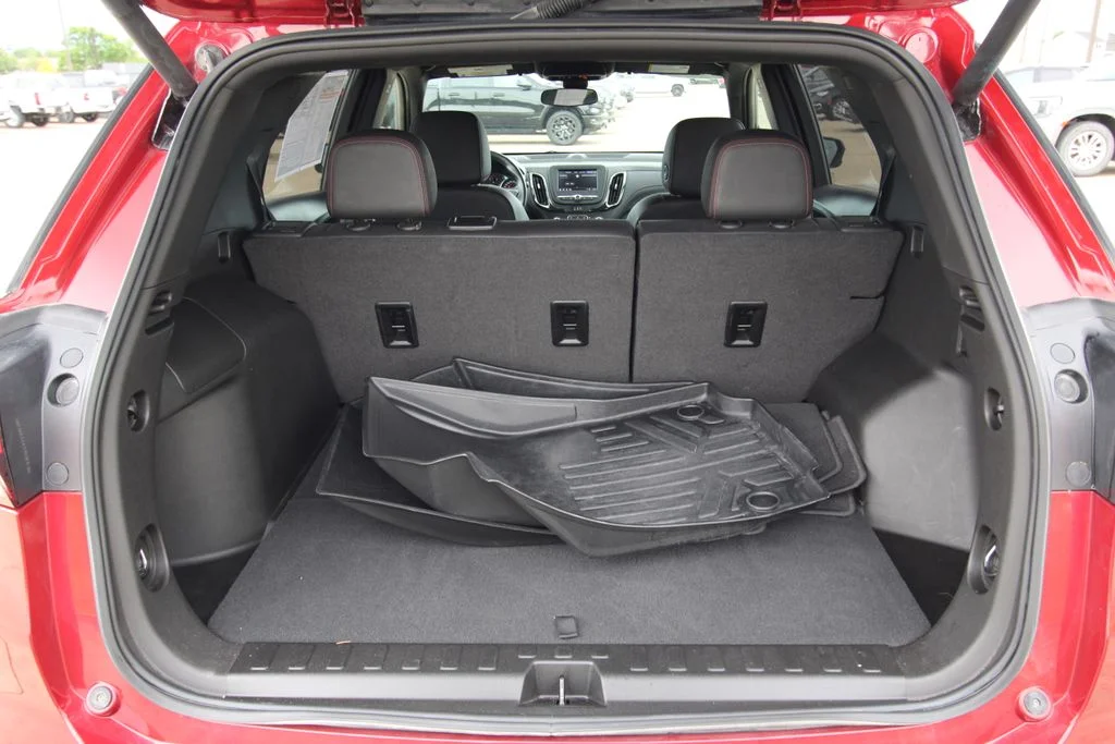 Used 2022  Chevrolet RS image 13