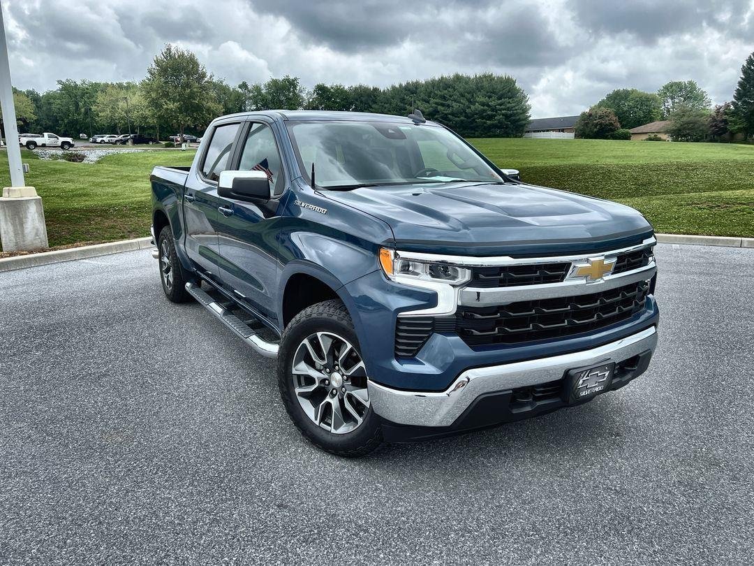 2024 Chevrolet Silverado 1500 LT 4X4 Crew Cab Short Box's photo
