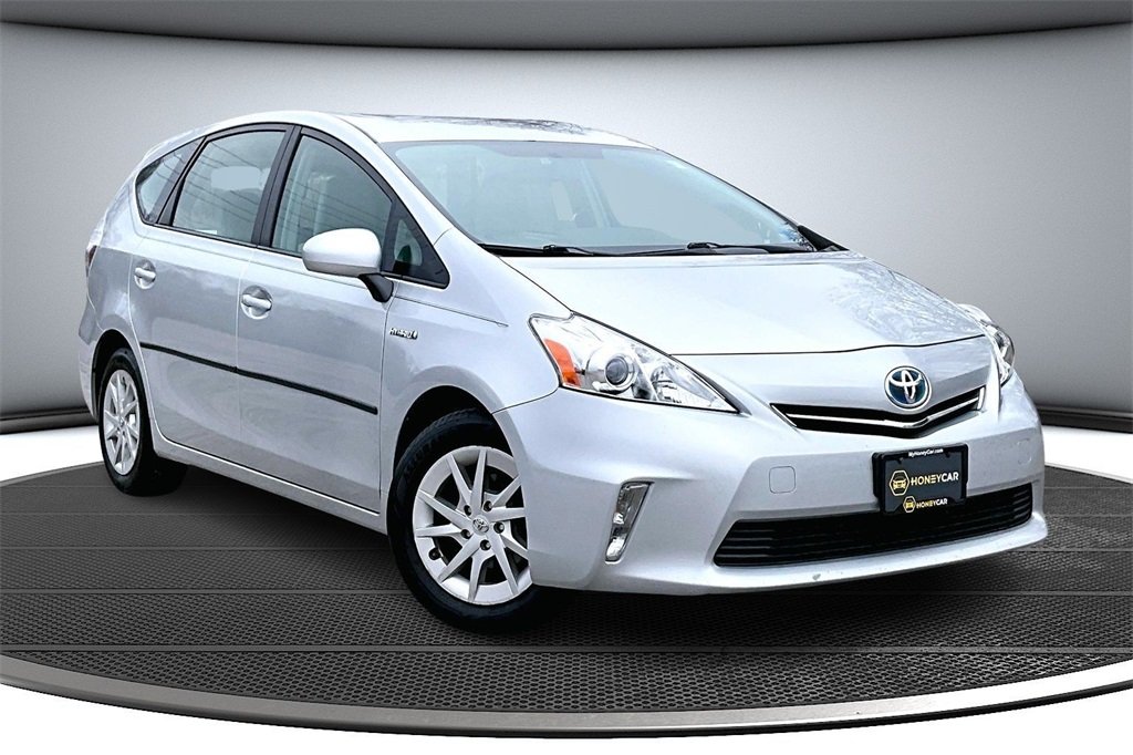 2012 Toyota Prius v Five