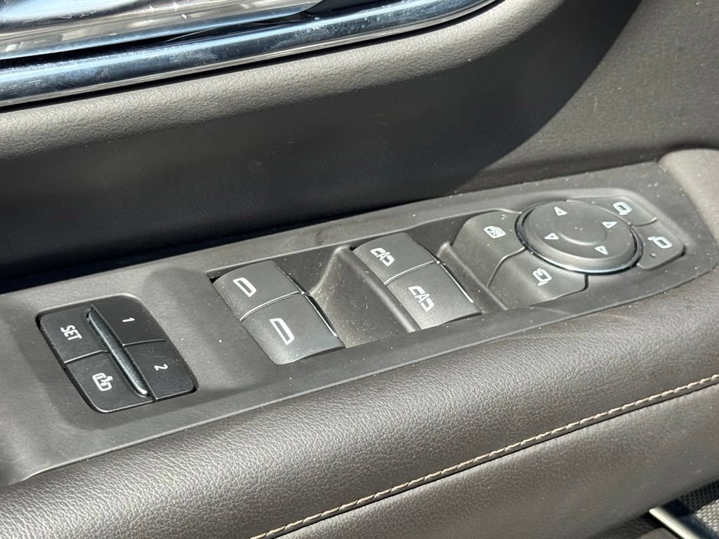 Used 2021 MIDNIGHT BLUE METALLIC Chevrolet High Country image 18