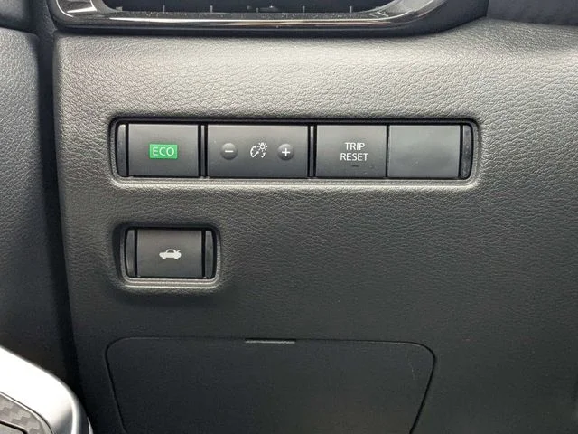 2025 Nissan Sentra SR - Photo 20