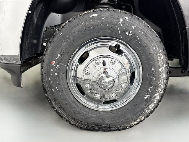 New 2026 Granite Crystal Metallic Clear-Coat Exterior Paint RAM Tradesman image 29