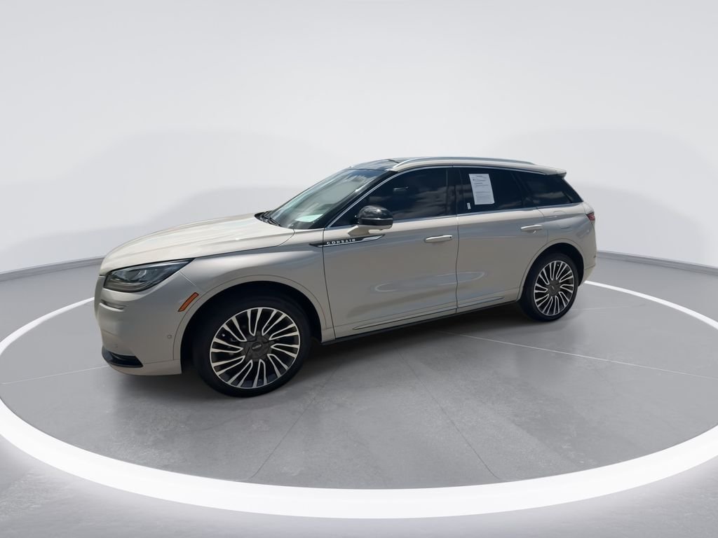 Used 2022 White Lincoln Reserve image 5