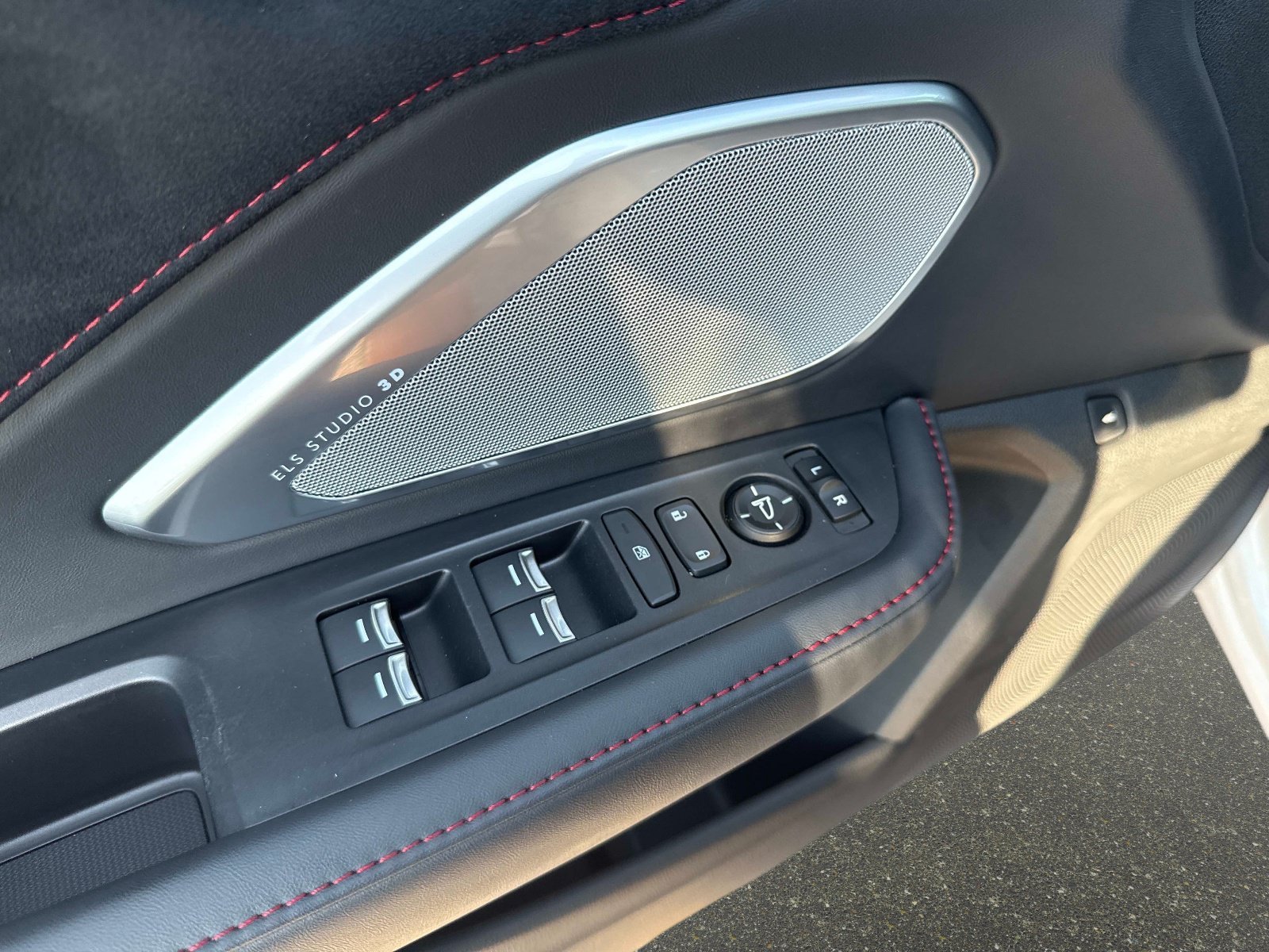 Used 2023 Platinum White Acura w/A-Spec Package image 18